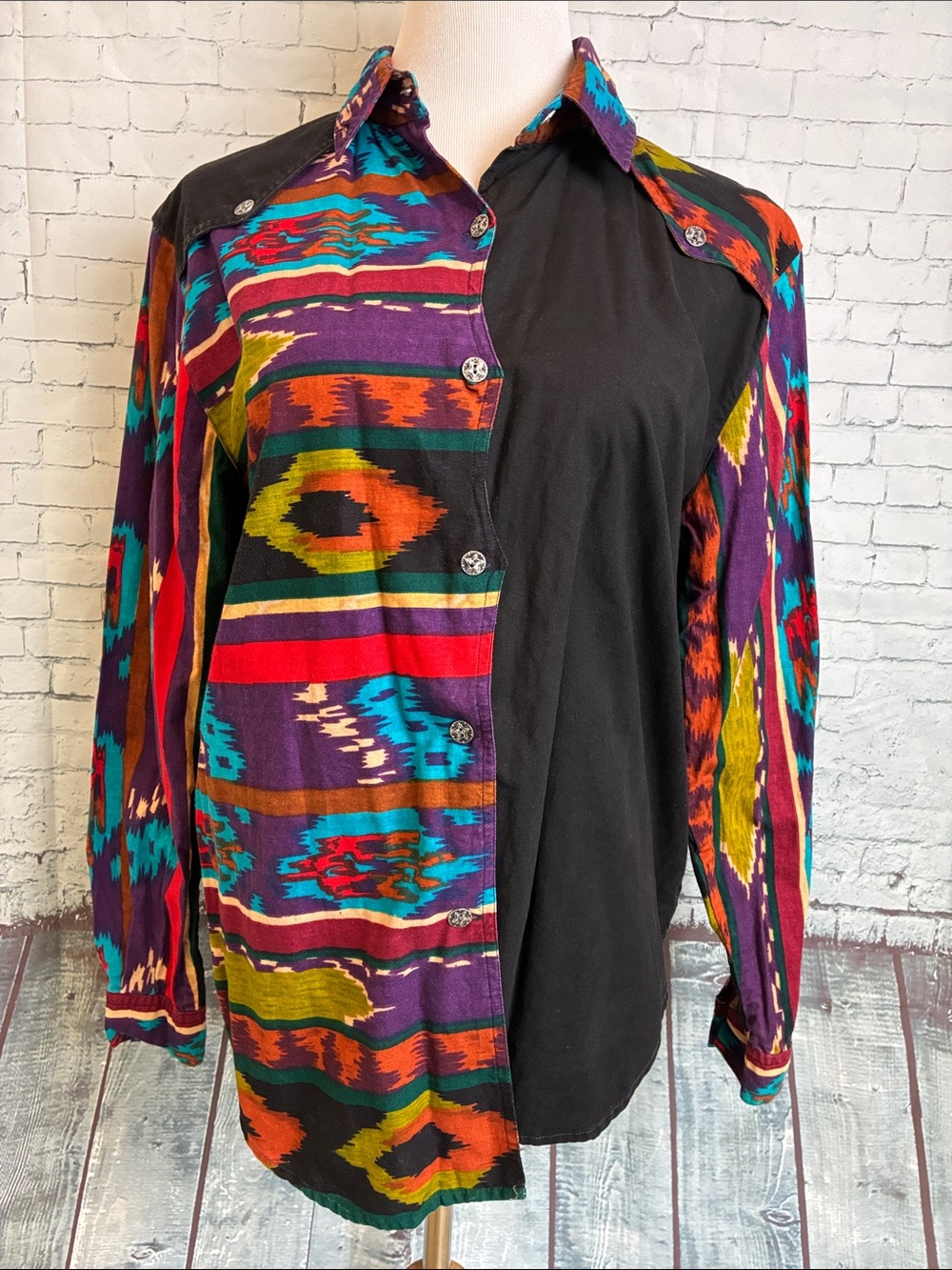 Vintage Rodeo Western Wear Colorful Collared Silver Star Button Down Shirt L